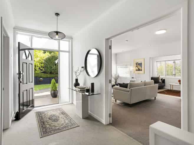 52 Codrington Crescent, Mission Bay