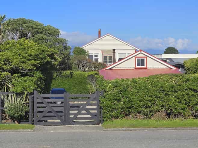 75 Revell Street, Hokitika