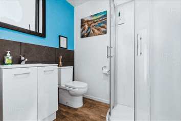 617 River Road, Broadlands Forest