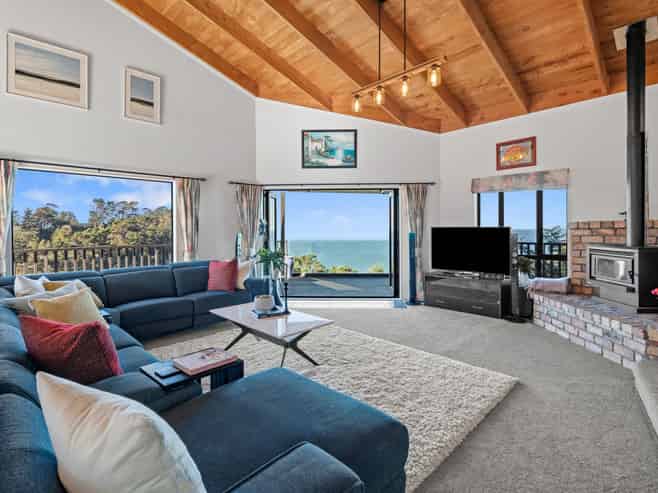 700 Hibiscus Coast Highway, Hatfields Beach