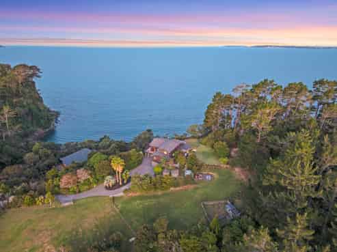 700 Hibiscus Coast Highway, Hatfields Beach
