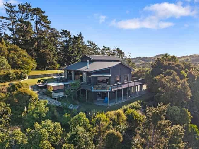 700 Hibiscus Coast Highway, Hatfields Beach
