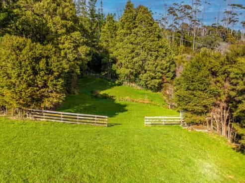 700 Hibiscus Coast Highway, Hatfields Beach