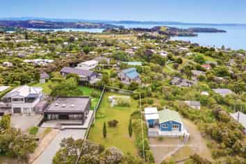 26 Pacific Parade, Surfdale