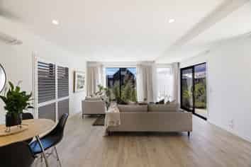 18  Chapman Way, Jacks Point