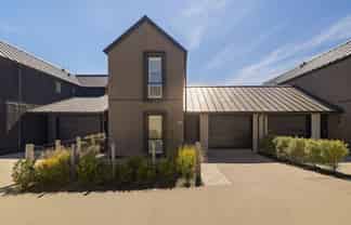 18  Chapman Way, Jacks Point