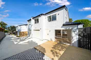 D/24 Pipitea Place, Massey