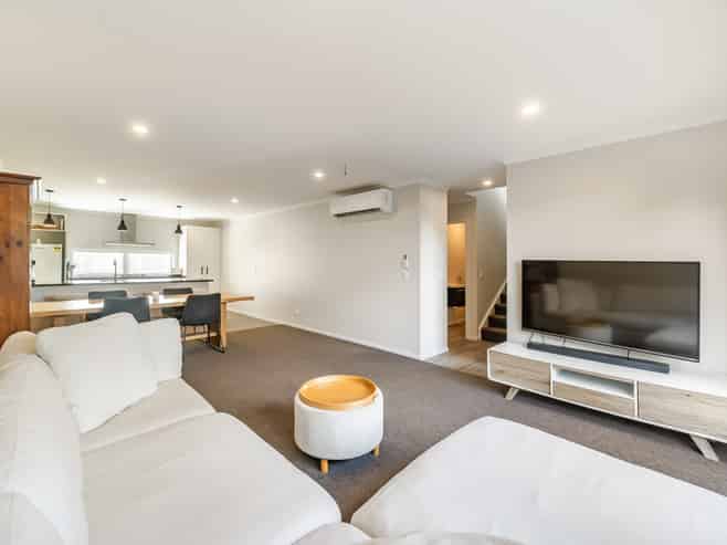 48 Pateke Drive, Porirua