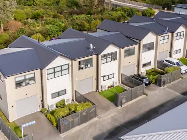 48 Pateke Drive, Porirua