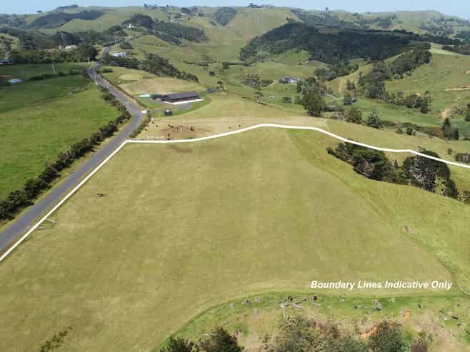 111 Hamlin Road, Pollok