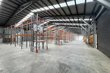 Refurbished Industrial with Vacant Possession