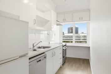 15/125 Grant Road, Thorndon