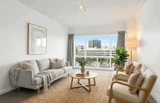 15/125 Grant Road, Thorndon