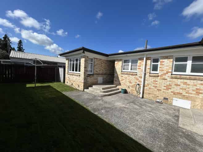 111 Cook Street, Hamilton East