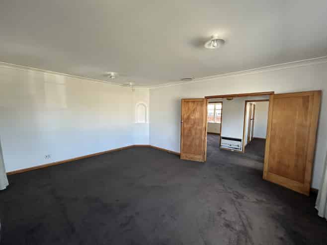 111 Cook Street, Hamilton East