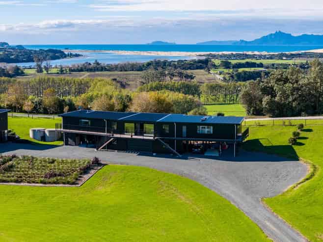 17 Coal Hill Road, Mangawhai