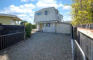 2/2 Nikau Street, Stoke