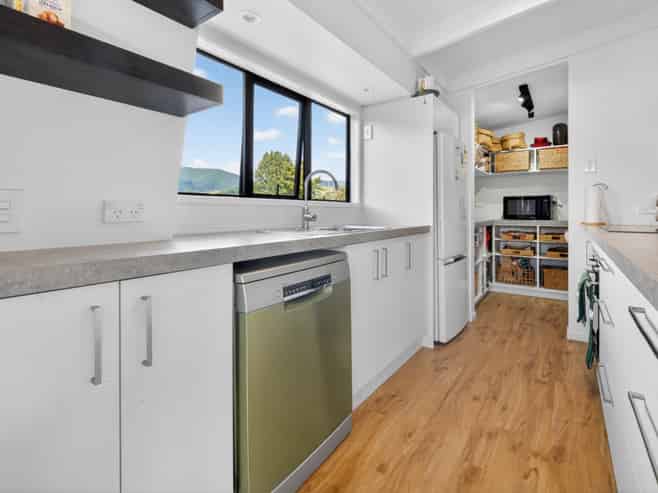 2/2 Nikau Street, Stoke