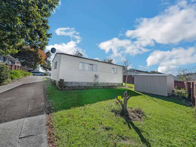 93 Flat Bush Road, Clover Park