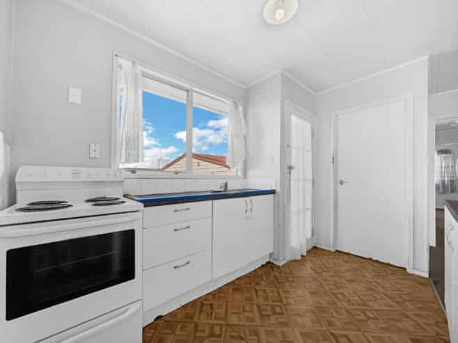 93 Flat Bush Road, Clover Park