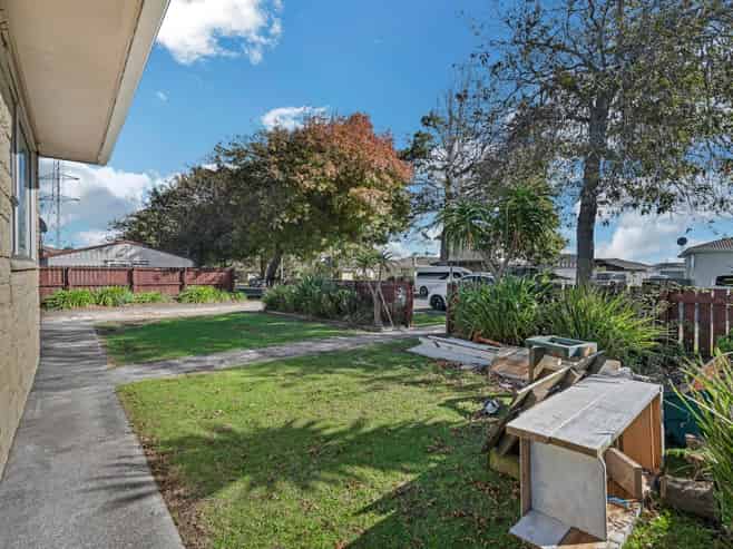 93 Flat Bush Road, Clover Park