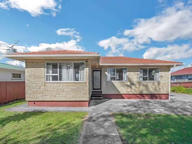 93 Flat Bush Road, Clover Park