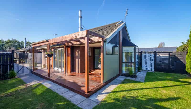 2/49 Sarabande Avenue, Redwood