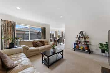 1/64 Riverside Road, Orewa