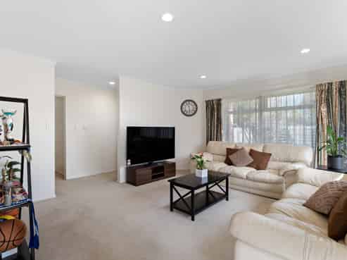 1/64 Riverside Road, Orewa