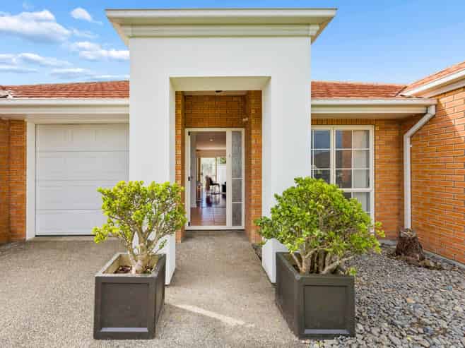 64 Glenveagh Park Drive, Weymouth