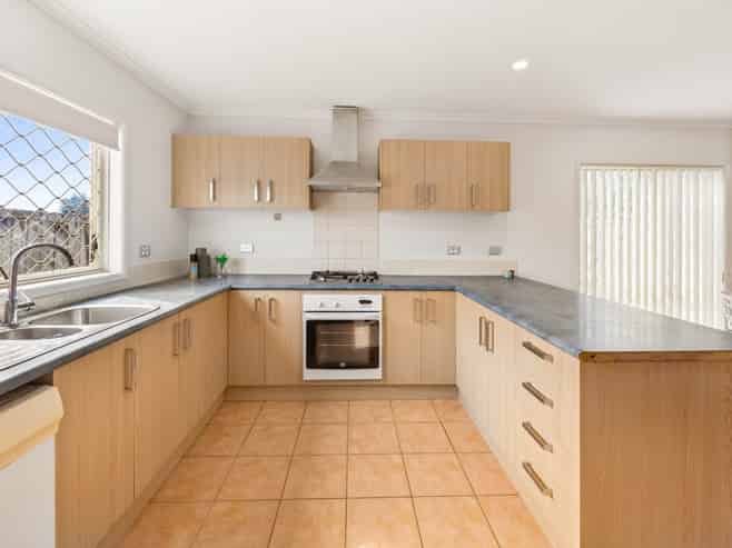 64 Glenveagh Park Drive, Weymouth