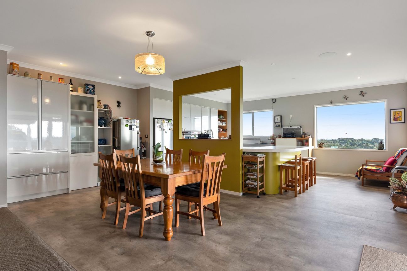 Lifestyle living, sea views & income potential - Vaade 6
