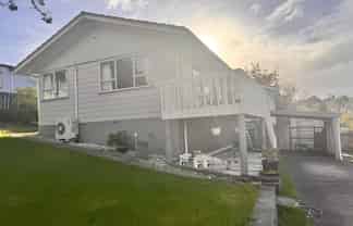 5 Tesla Place , Totara Vale