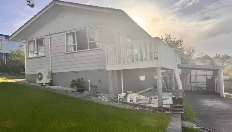 5 Tesla Place , Totara Vale