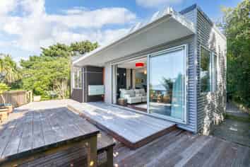 193 Buckley Road, Southgate