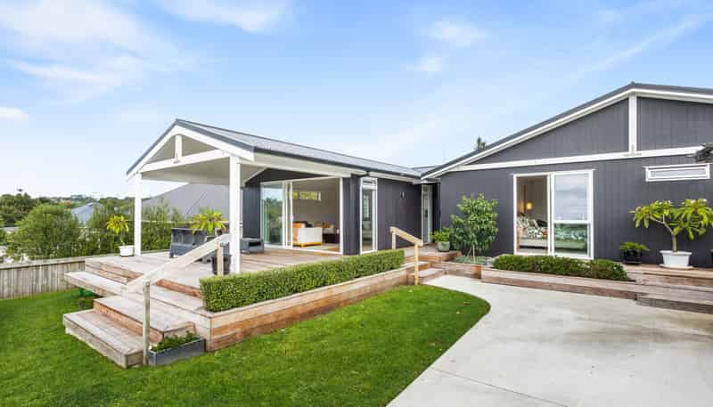 24 Maude Street, Riverhead