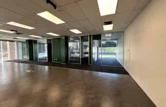 Fully Fitted Central Manukau Tenancy 