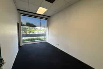 Fully Fitted Central Manukau Tenancy 