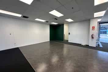 Fully Fitted Central Manukau Tenancy 