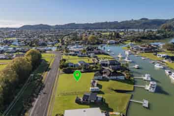 157 South Highway West, Whitianga