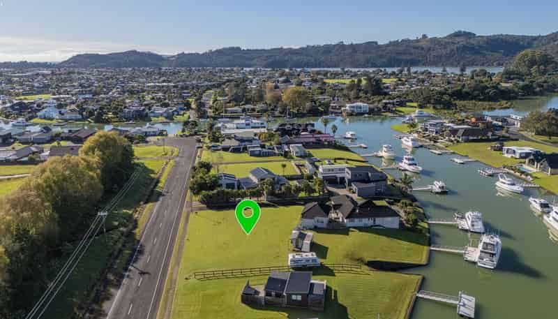 157 South Highway West, Whitianga