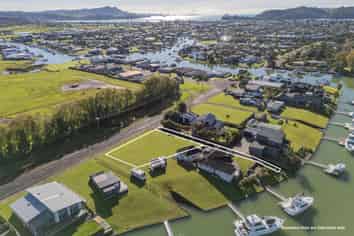 157 South Highway West, Whitianga