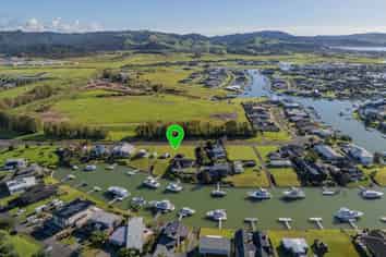 157 South Highway West, Whitianga