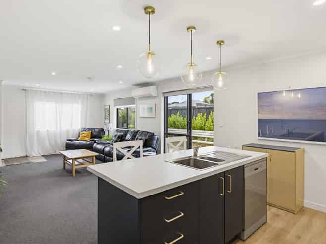 33 Kawiu Road, Levin