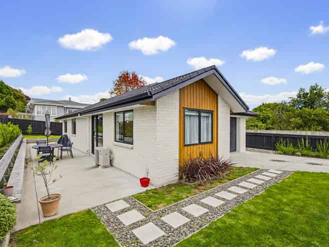 33 Kawiu Road, Levin