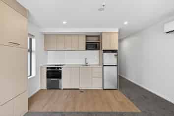 107/87 Marine Parade, North New Brighton