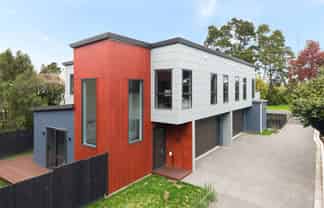 2/1082 River Road, Queenwood