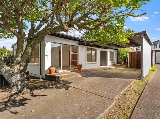 6 Quo Vadis Place, Red Beach