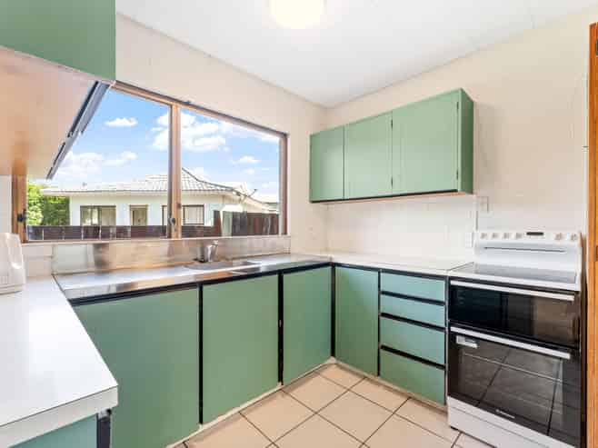 6 Quo Vadis Place, Red Beach