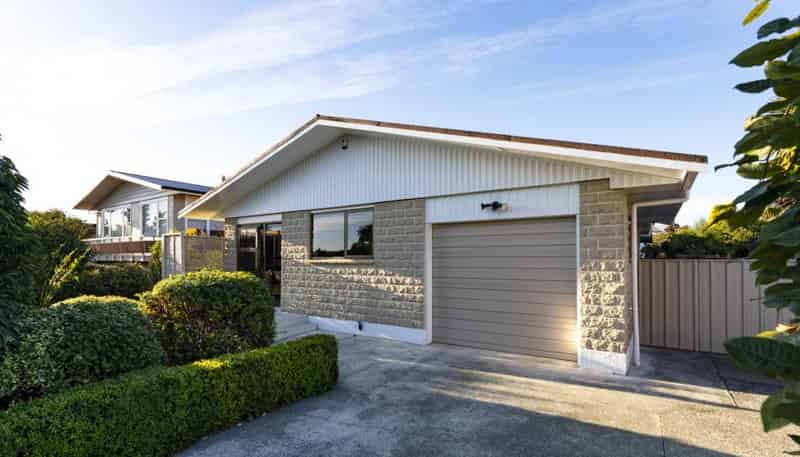 6 Lincoln Street, Stoke